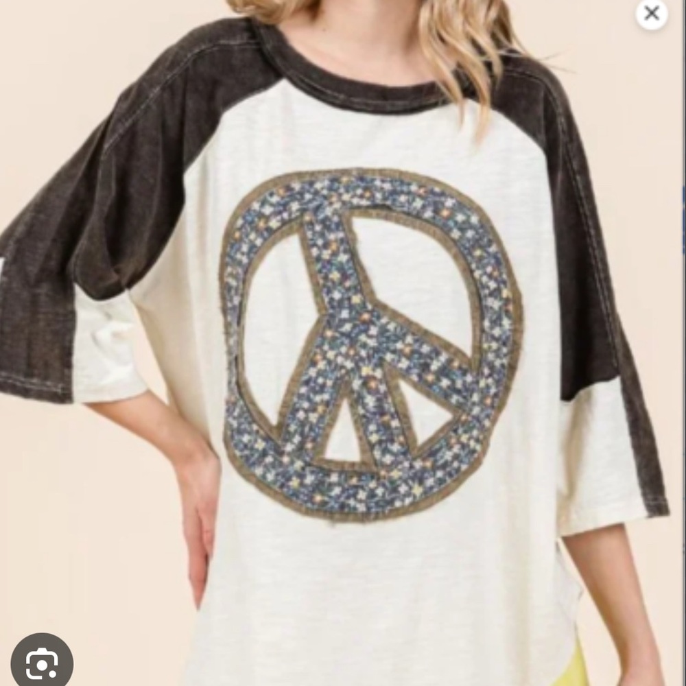 #431 PEACE SIGN TOP